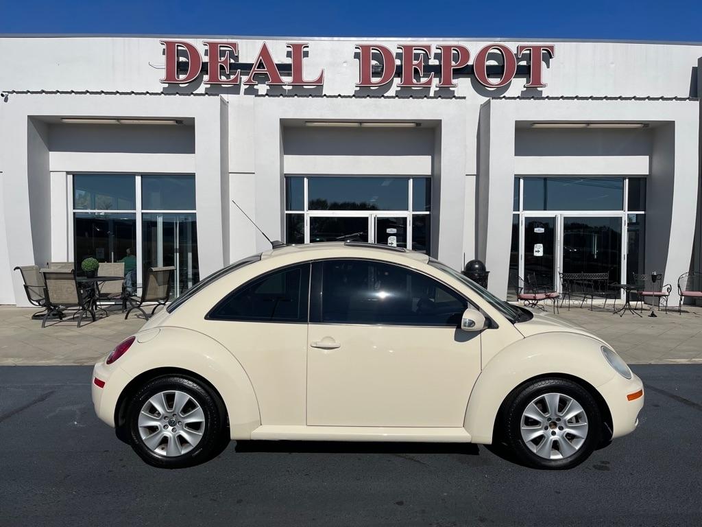 volkswagen new beetle 2010 3VWRW3AG1AM022085 image volkswagen new beetle 2010 3VWRW3AG1AM022085 image